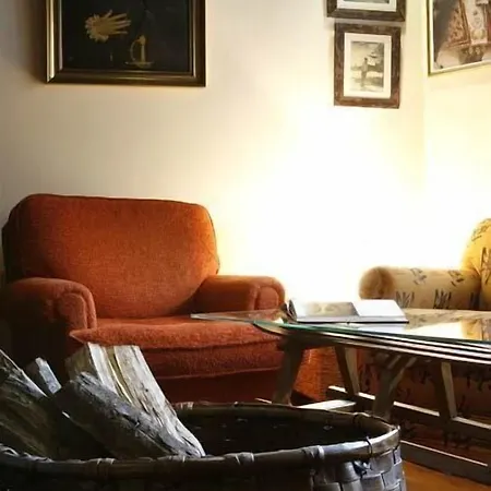 Apartamento Turisticos Cuirgu