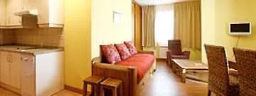 Apartamento Turisticos Cuirgu